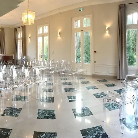 Отель Chateau De La Bribourdiere Putot-en-Auge