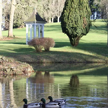Chateau De La Bribourdiere Отель