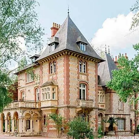 Chateau De La Bribourdiere Отель Putot-en-Auge