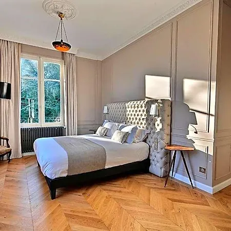 Chateau De La Bribourdiere 4*