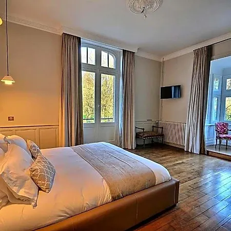 Chateau De La Bribourdiere Hotel