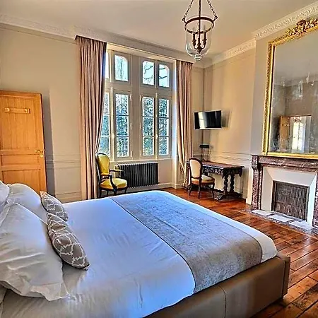 Chateau De La Bribourdiere Hotel
