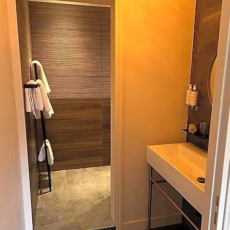 Chateau De La Bribourdiere 4* Putot-en-Auge