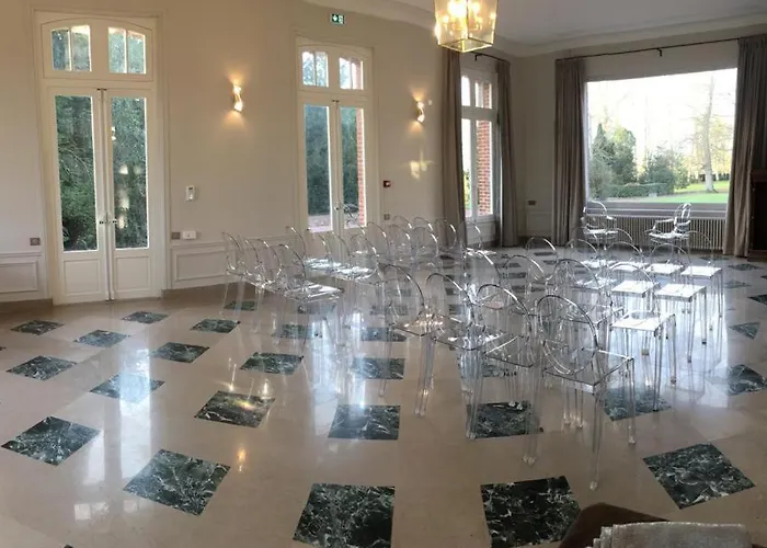 Chateau De La Bribourdiere 4*