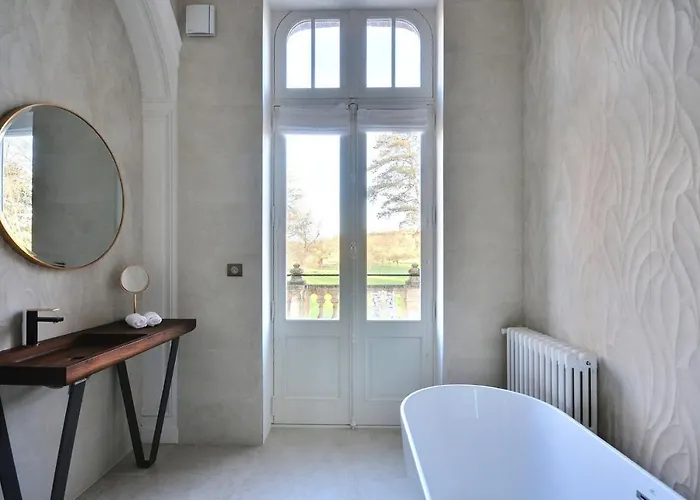 Chateau De La Bribourdiere Hotel 4*