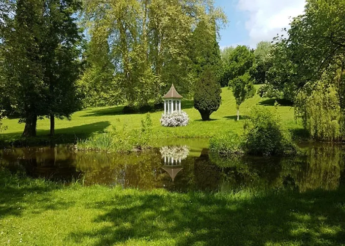 Chateau De La Bribourdiere Hotel