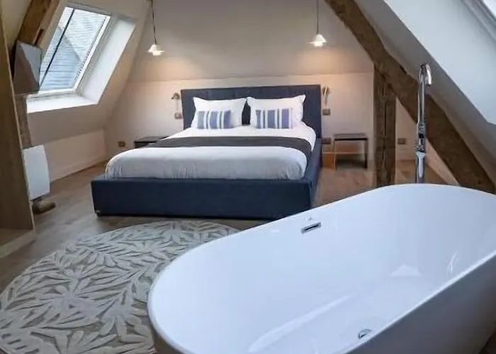 Château De La Bribourdière Hotel 4*